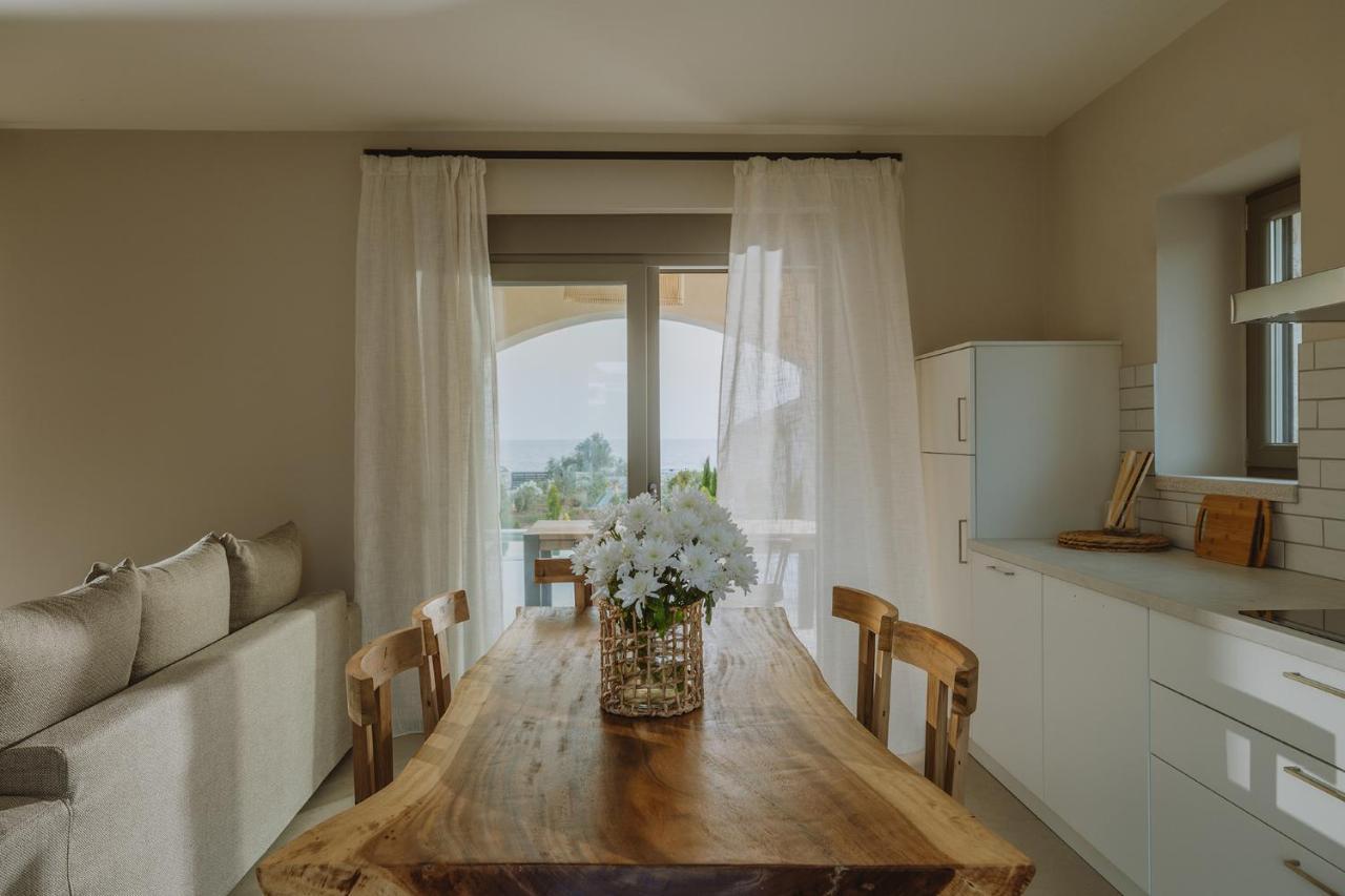 Nama Seaside Paralia Kanaliou