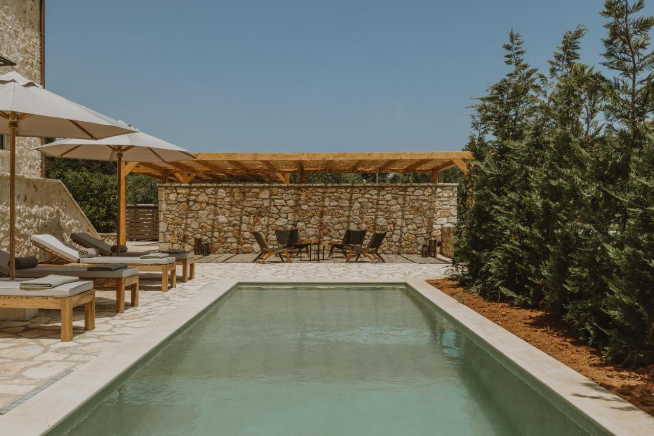 Nama Seaside Paralia Kanaliou